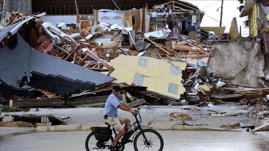 6 dead as severe tornado strikes eastern US