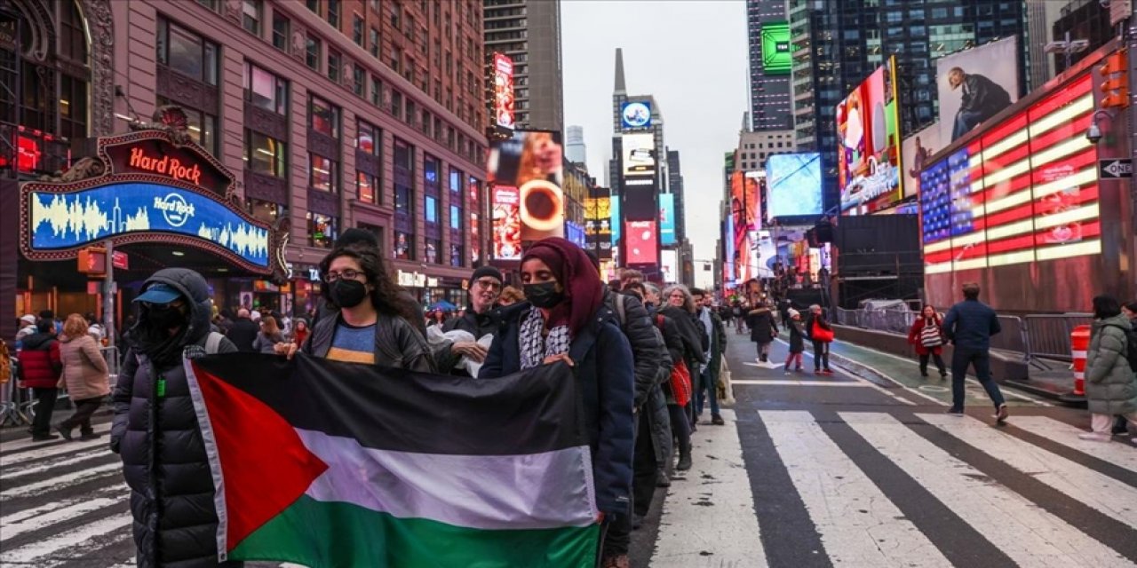 Thousands rally in New York City in silent protest to remember slain children in Gaza