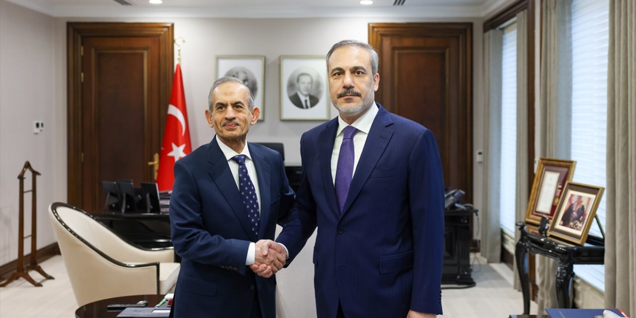 Turkish foreign minister meets Iraqi Turkmen leader