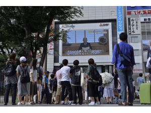 UPDATE - Japan’s aging emperor signals readiness to step down