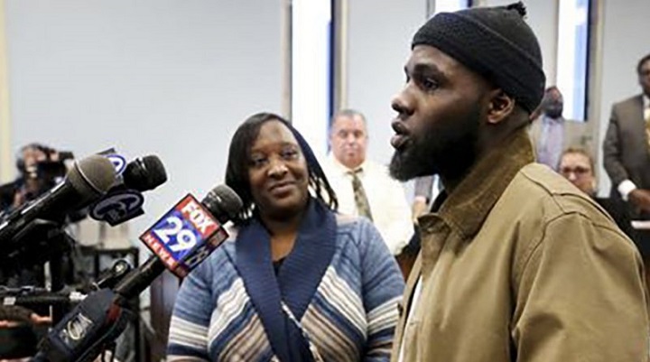 MUSLIM MAN HONORED FOR BREAKING UP FIGHT