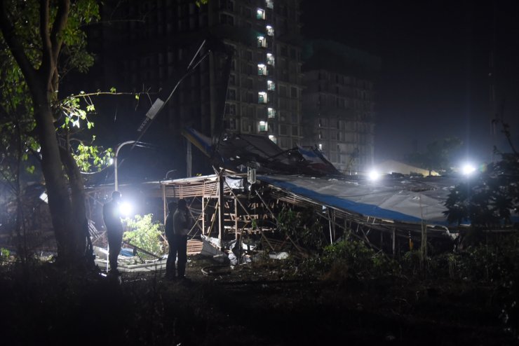 Billboard collapse in Mumbai leaves at least 4 dead, dozens injured